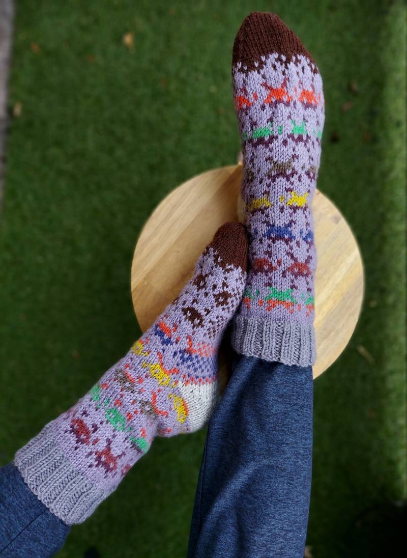 Handgestrickte Socken Aus Upcycled Garn, Größe 38-39 Handgestrickte Socken Aus Upcycled Garn, Größe 38-39 von Sockstobyou