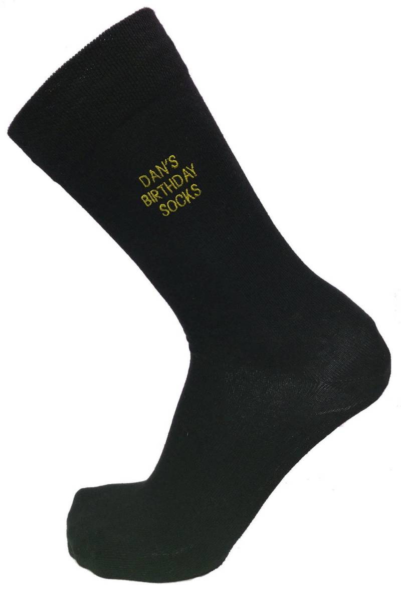 Herren Oder Damen Personalisiert Über Stickerei "Name' "Maßgeschneiderte Nachricht' Schwarze Socken. Erhältlich in 3 Größen, X27 Stickgarnfarben von Socksupermarket