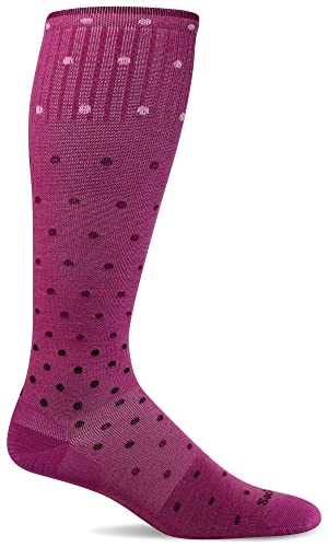 Sockwell Women's On the Spot Moderate Graduated Compression Sock, Raspberry - S/M von Sockwell