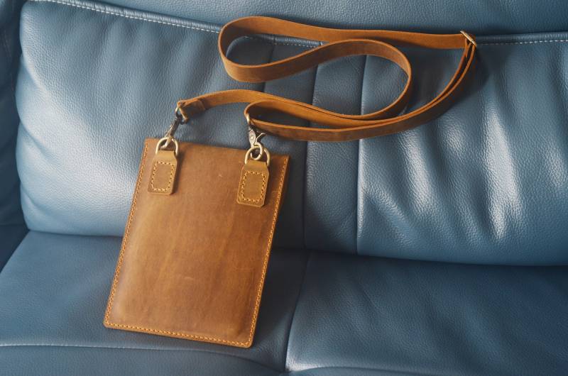 Crazy Horse Leder Ipad Mini Tasche Crossbody-Reise-Hülle Crazy Horse Leder Ipad Mini Tasche Crossbody-Reise-Hülle von Socraftleather