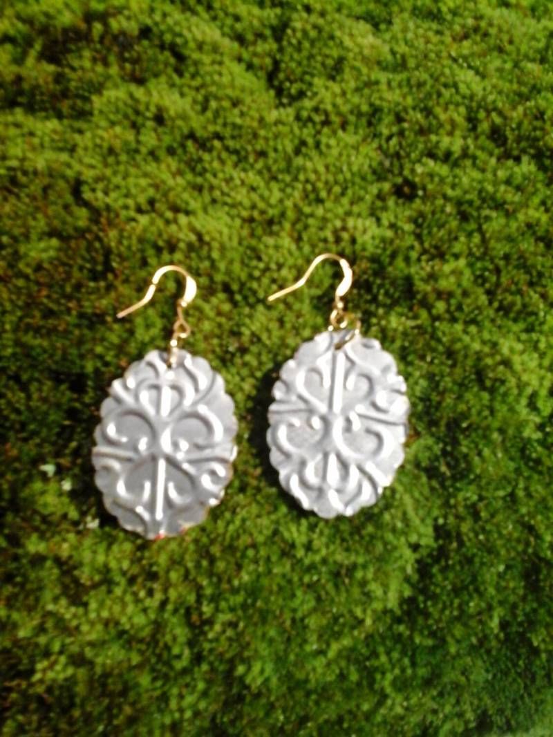 Geprägte Soda Dosen Ohrringe Umweltfreundlicher Aluminium Statement Schmuck von Soda2Art