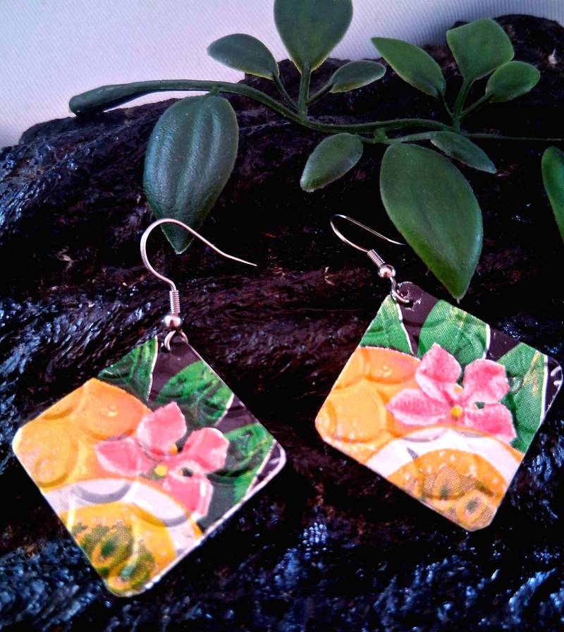 Rosa Blume, Ohrringe Upcycled Soda Can Jewelry.made in Hawaii Soda2Art Frühling Floral von Soda2Art