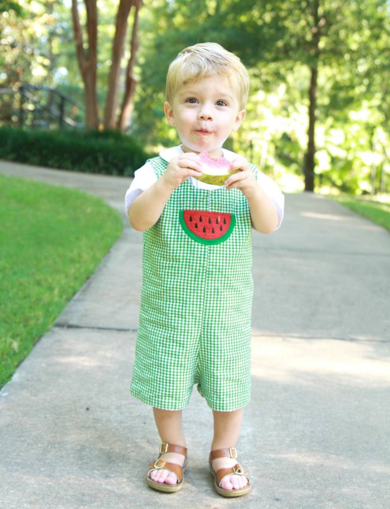 Baby Sommer Romper - Jungen Wassermelone Geburtstag Outfit Grüne Vichykaro Shortall Applikation Kleinkind Familien Fotos von SodaCitySewing