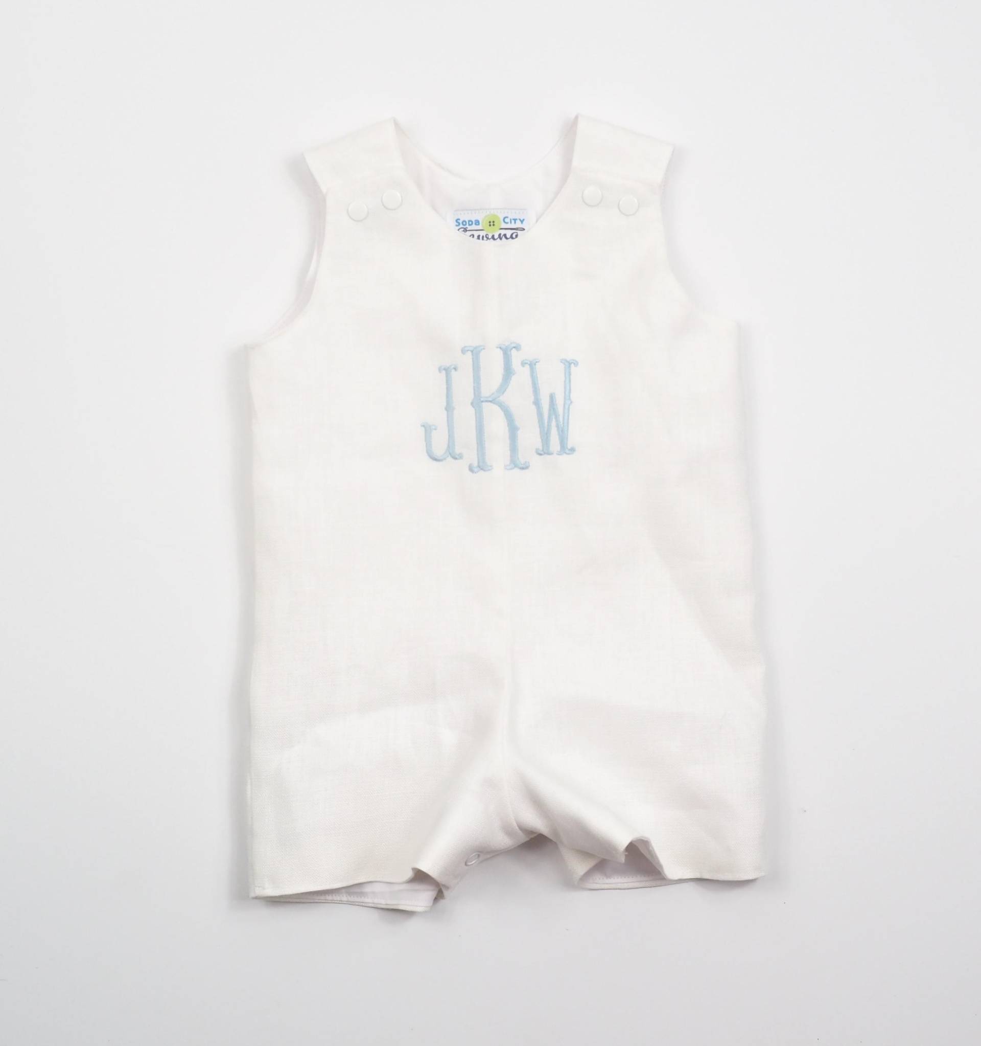 Weißer Leinen Taufe Romper - Jungen Hingabe Outfit Kleinkind Taufkleidung Personalisierte Kleiner Junge Shortall Weißer Leinen Taufe Romper - Jungen Hingabe Outfit Kleinkind Taufkleidung Personalisierte Kleiner Junge Shortall von SodaCitySewing