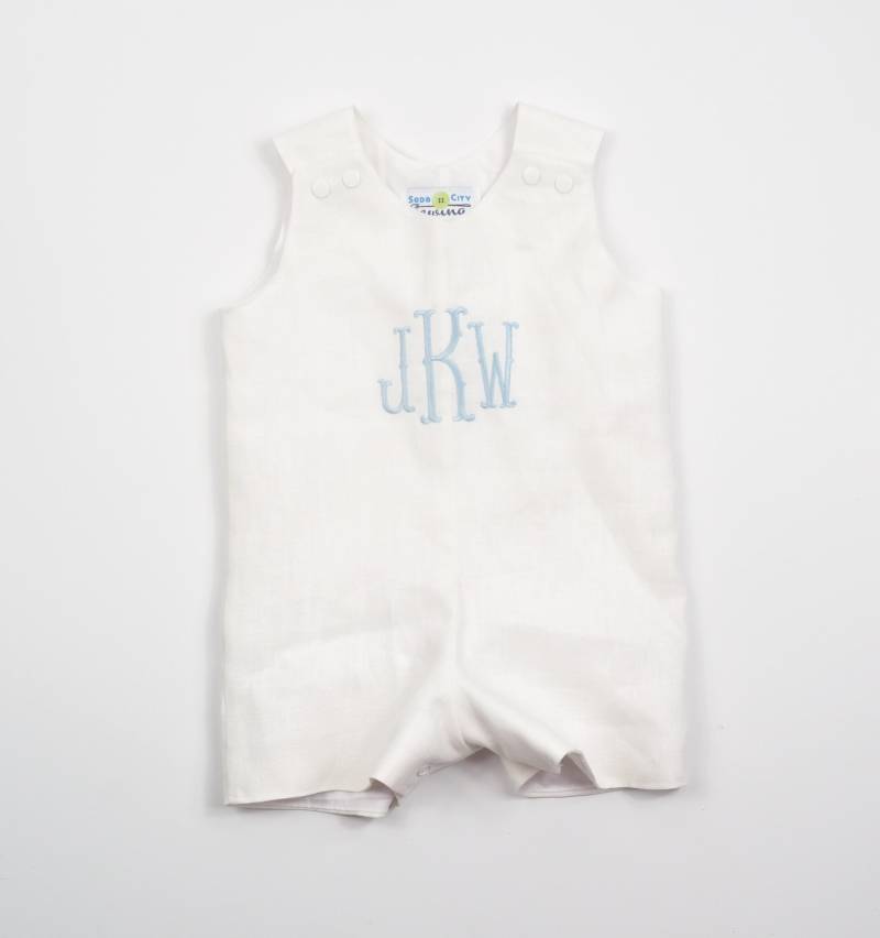 Weißer Leinen Taufe Romper - Jungen Hingabe Outfit Kleinkind Taufkleidung Personalisierte Kleiner Junge Shortall Weißer Leinen Taufe Romper - Jungen Hingabe Outfit Kleinkind Taufkleidung Personalisierte Kleiner Junge Shortall von SodaCitySewing