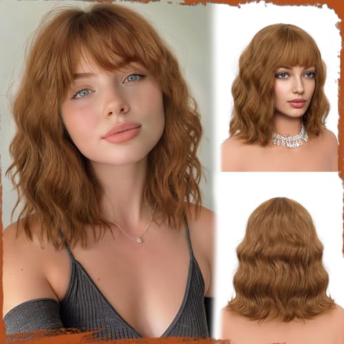 Sofeiyan Kurze Gewellte Bob Perücke mit Pony Damen 30 cm Auburn Synthetische Perücke für Frauen Natürliche Lockige Perücke für Cosplay Alltag Party Halloween Sofeiyan Kurze Gewellte Bob Perücke mit Pony Damen 30 cm Auburn Synthetische Perücke für Frauen Natürliche Lockige Perücke für Cosplay Alltag Party Halloween von Sofeiyan