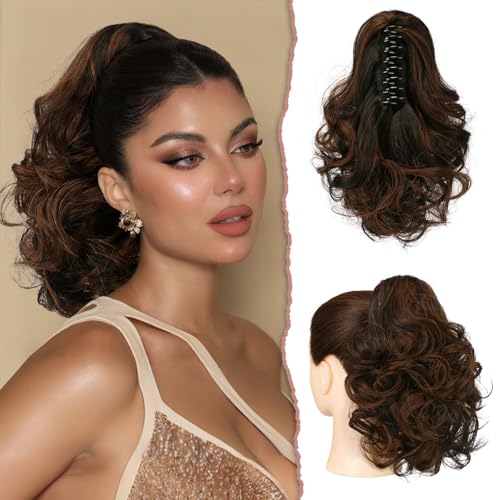 Sofeiyan Pferdeschwanz Verlängerung 28cm Klaue Clip in Pferdeschwanz Haarverlängerungen Kurz Lockig Gewellt Pferdeschwanz Extensions Synthetisches Haarteil für Frauen Sofeiyan Pferdeschwanz Verlängerung 28cm Klaue Clip in Pferdeschwanz Haarverlängerungen Kurz Lockig Gewellt Pferdeschwanz Extensions Synthetisches Haarteil für Frauen von Sofeiyan