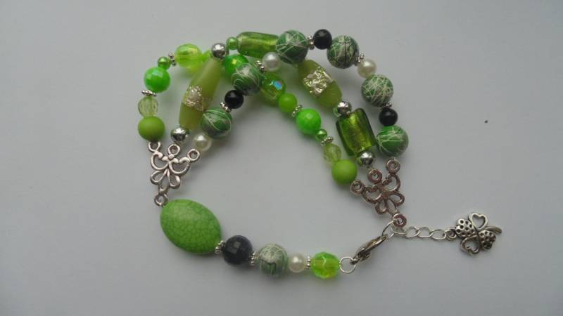 Glas & Akryl Perle Grün Multistrand Armband Glas & Akryl Perle Grün Multistrand Armband von SofiaFerreiraDesigns