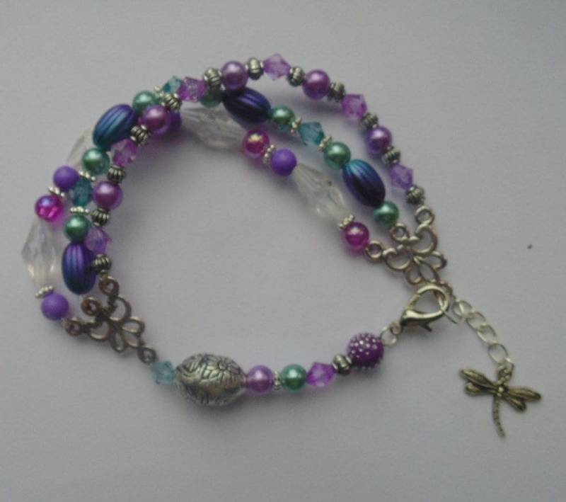 Lila & Silber Multistrang Armband Lila & Silber Multistrang Armband von SofiaFerreiraDesigns