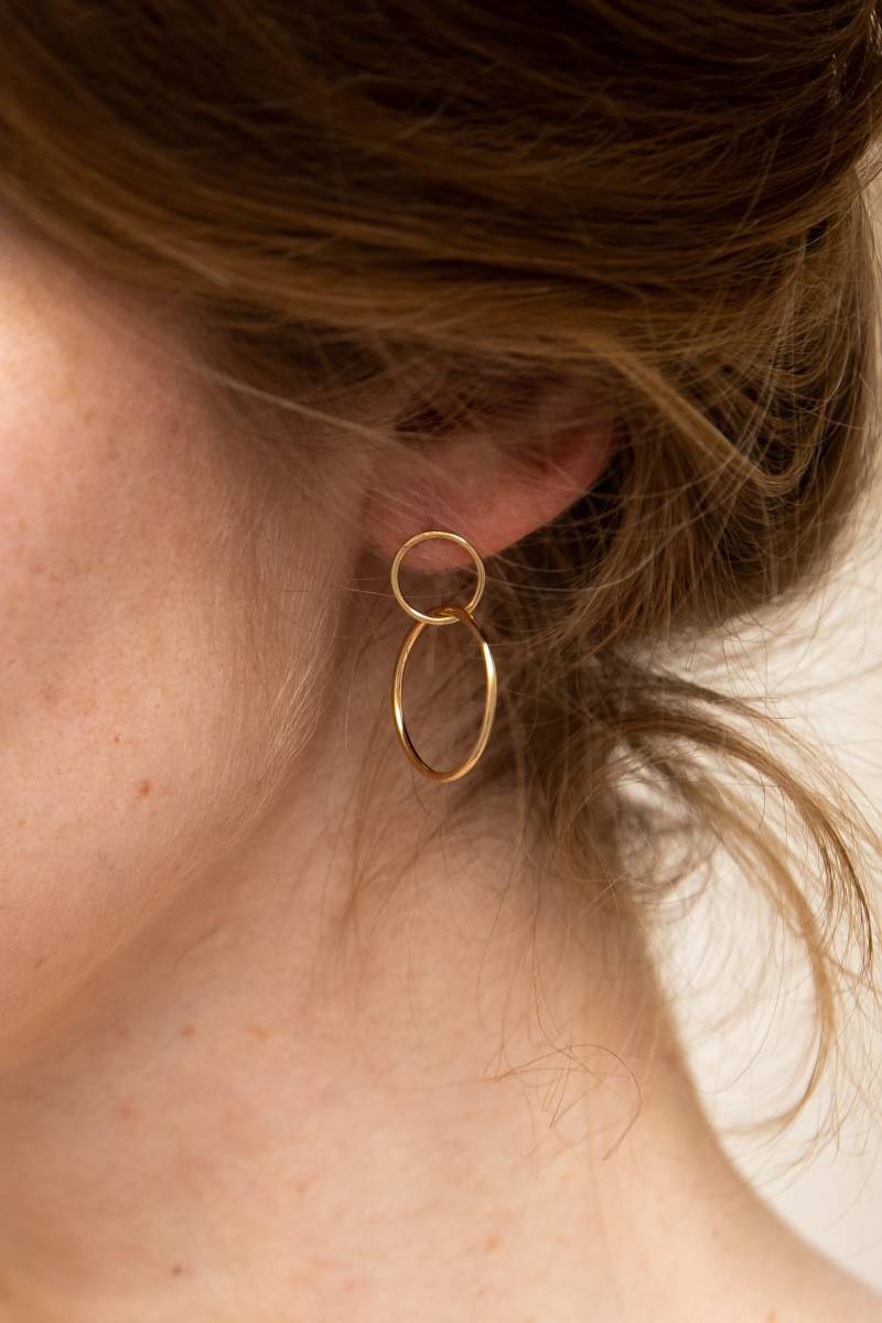 14K Gold Ohrringe, 585 Creolen, Doppelschlaufen Creole, Interlocking Hoop Doppelkreis von SofiaKovJewelry