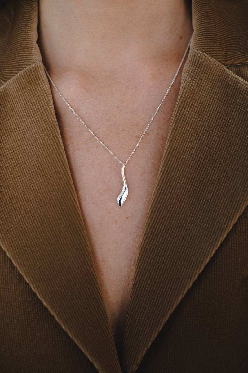 Eva Halskette, Sterling Silber Minimalist Zierliche Delikate Tropfen Elegante Brauthalskette Eva Halskette, Sterling Silber Minimalist Zierliche Delikate Tropfen Elegante Brauthalskette von SofiaKovJewelry