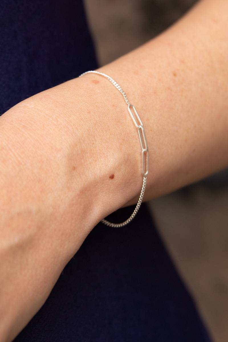 Amelia Armband, Frauen Sterling Silber Ketten Glied Minimalist Armband Stapelbar, Große Kette, Freundschaftsarmband Für 3 Amelia Armband, Frauen Sterling Silber Ketten Glied Minimalist Armband Stapelbar, Große Kette, Freundschaftsarmband Für 3 von SofiaKovJewelry