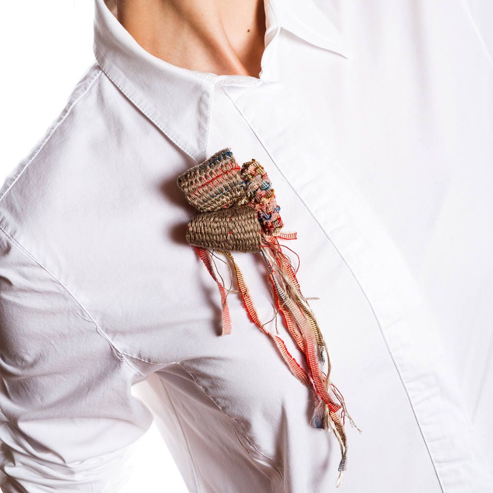 statement Brosche, Moderner Schmuck, Handgewebter Unikat Handgefertigte Textilschmuck, Origineller Geschenkforher von SofiaPaschou
