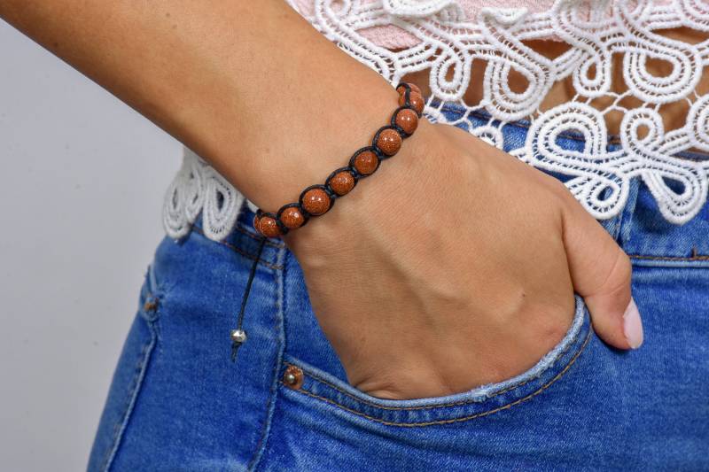 Sonnenstein Armband Edelstein Perlen Makramee Armband Für Damen von SofiastyleByGeorgi