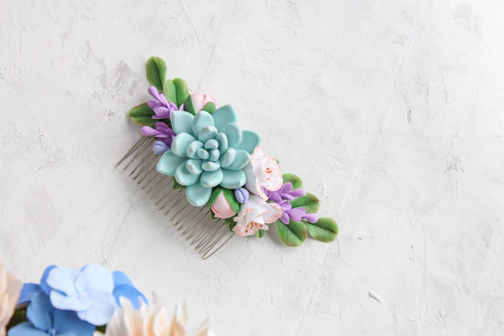 Mint Sukkulenten Haarkamm - Grün Hochzeit Tropical Boho Rustikal Natur Aussehend Blumen Haarstück Für Braut von SofiyaKinah