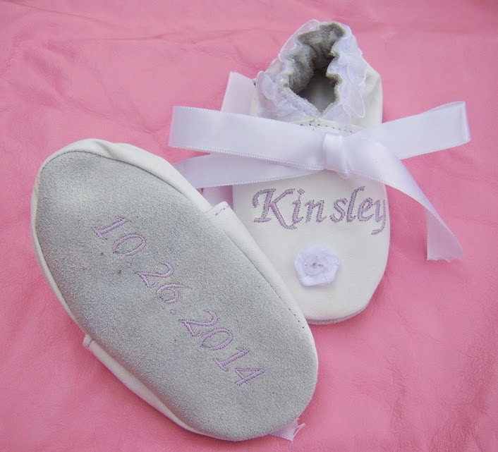 Baby-Taufe - Monogrammiert Baby Booties Schuhe Taufe Schuhe-Baby Mädchen Lederschuh von SoftSoulBabyShoes