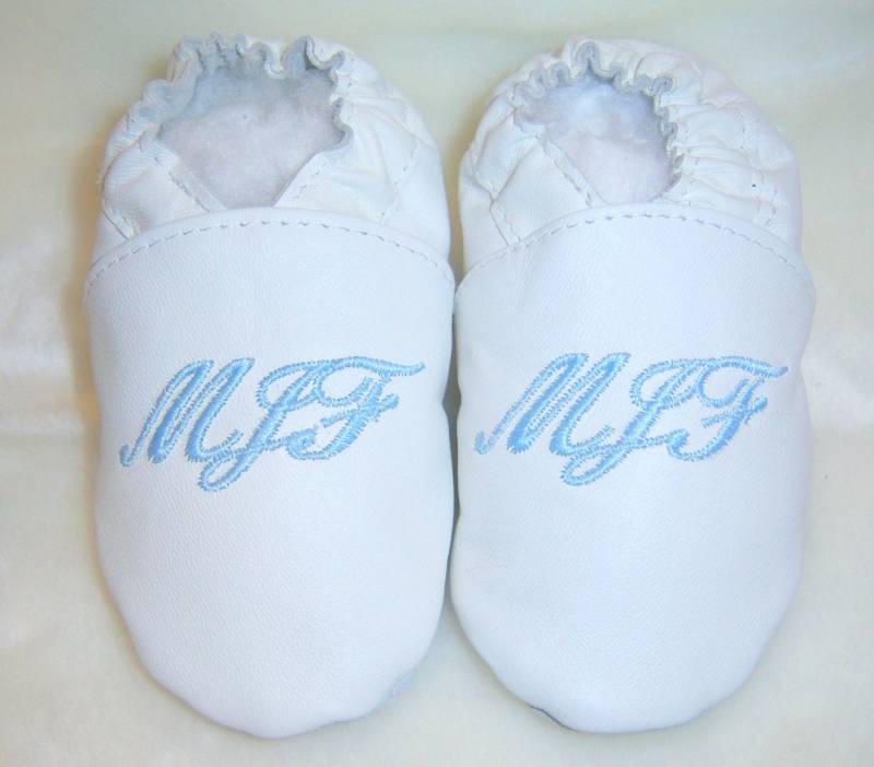 Monogramm Leder Babyschuhe von SoftSoulBabyShoes