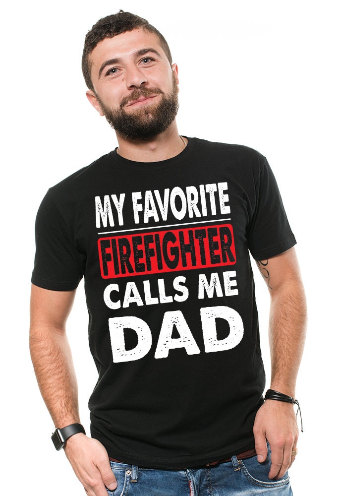 stolzer Papa Der Feuerwehr T Shirt Feuerwehrmann Vatertag Geschenk Idee Der Mein Lieblings-Feuerwehrmann Nennt Mich von SoftStyleTees