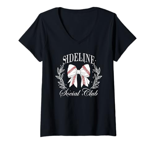 Damen Sideline Social Club Baseball Mama T-Shirt mit V-Ausschnitt Damen Sideline Social Club Baseball Mama T-Shirt mit V-Ausschnitt von Softball Moms