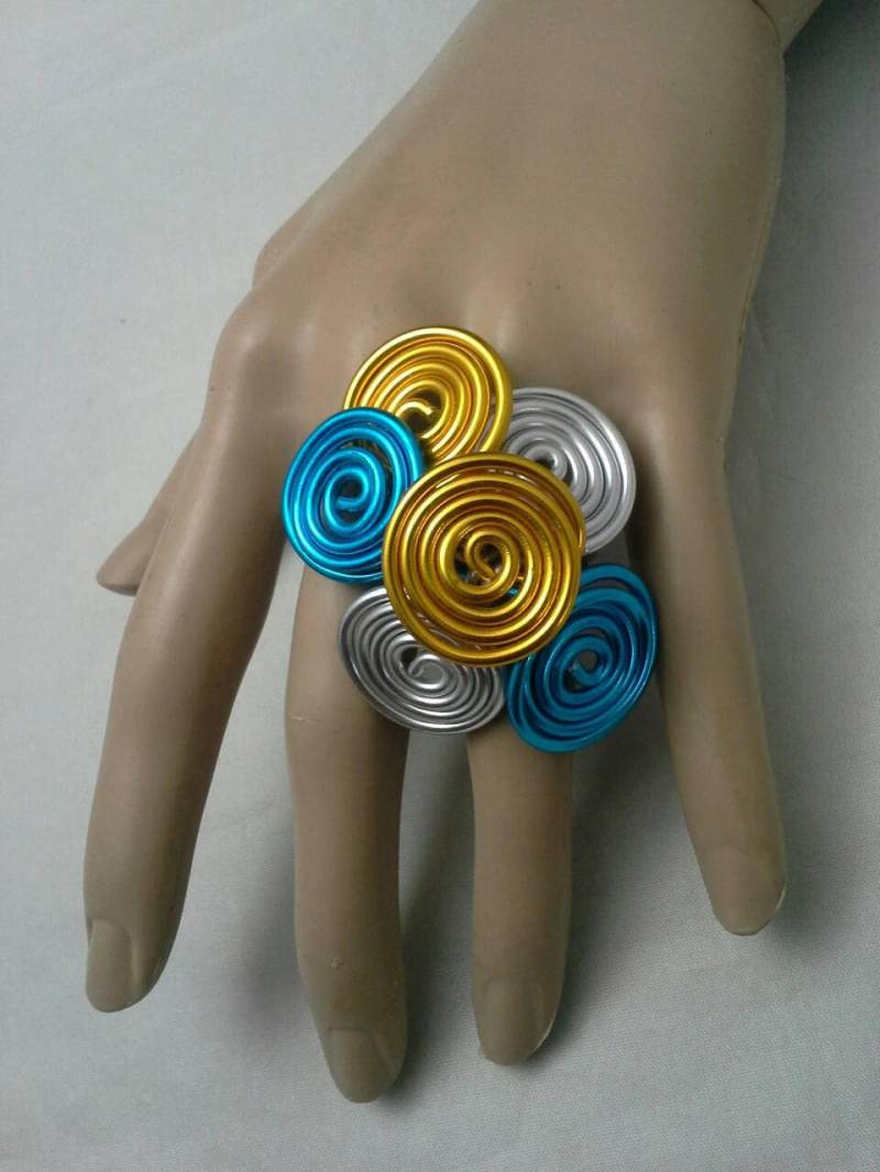 Oversized Ring, Wire Wrapped Draht Extra Großer Frauen Bunter Ring von SoftlySisterDesigns
