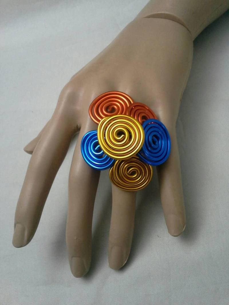 Oversized Ring, Wire Wrapped Draht Extra Großer Frauen Bunter Ring von SoftlySisterDesigns