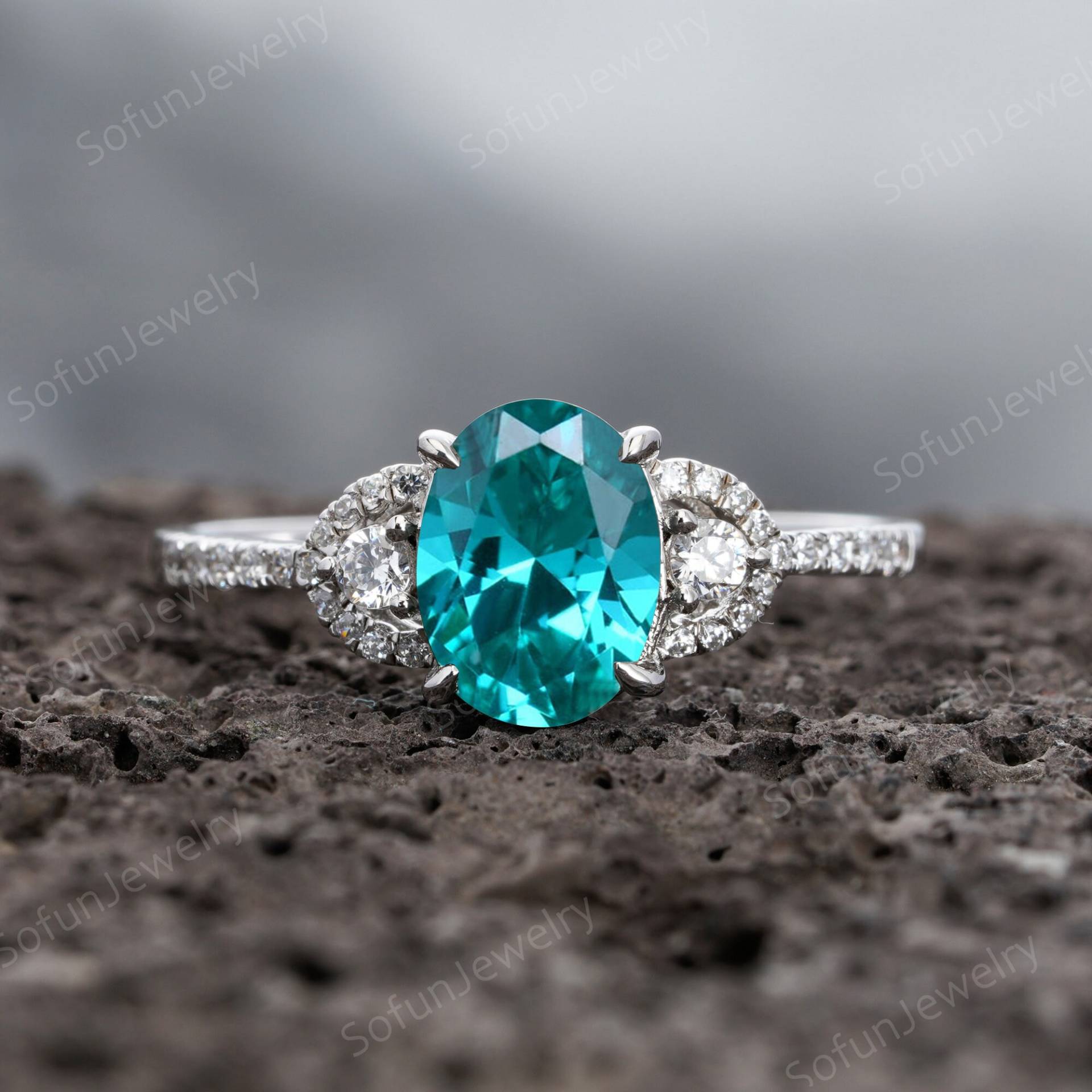 2Ct Einzigartiger Neon Blauer Paraiba Turmalin Verlobungsring, Oval Form 14K Weißgold Ehering, Vintage Versprechen Ring Für Frauen von SofunJewelry