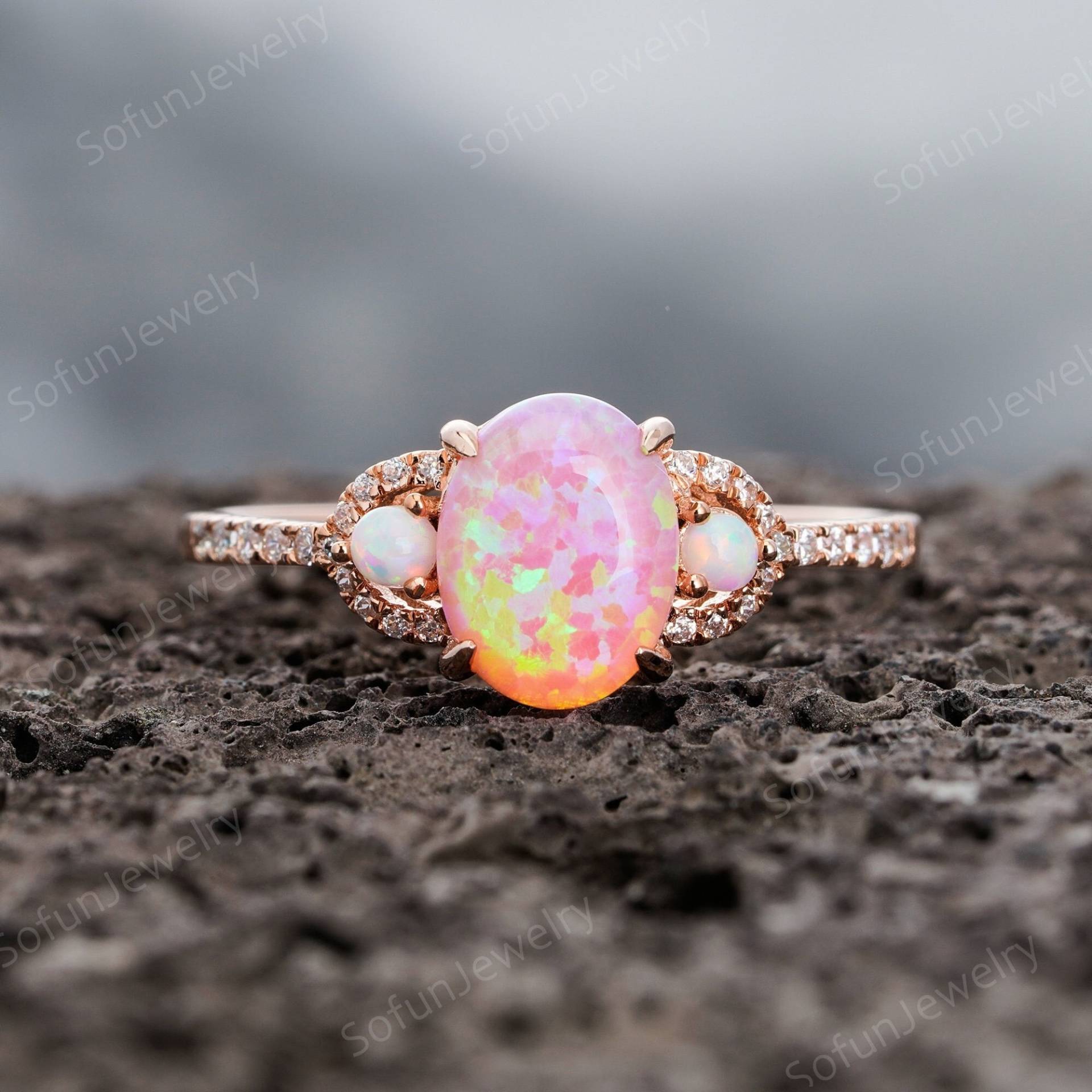 Einzigartige Rosa Feuer Opal Verlobungsring Oval Pink Ehering Oktober Birthstone Versprechen Ring Vintage Rose Gold Silber Jahrestag von SofunJewelry