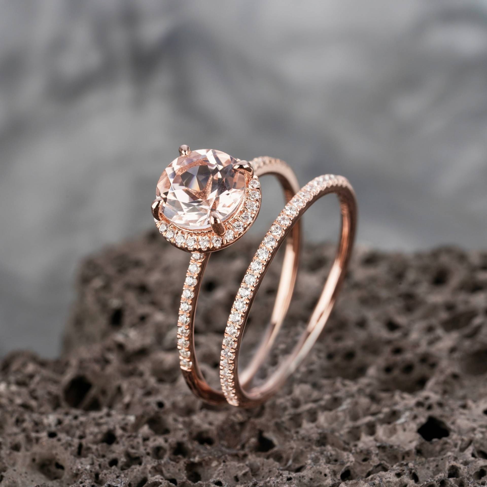 Vintage Runder Rosa Morganit Verlobungsring Set, 14K Rose Gold Hochzeit Halo Ring Und Diamant Braut Set Für Frauen von SofunJewelry