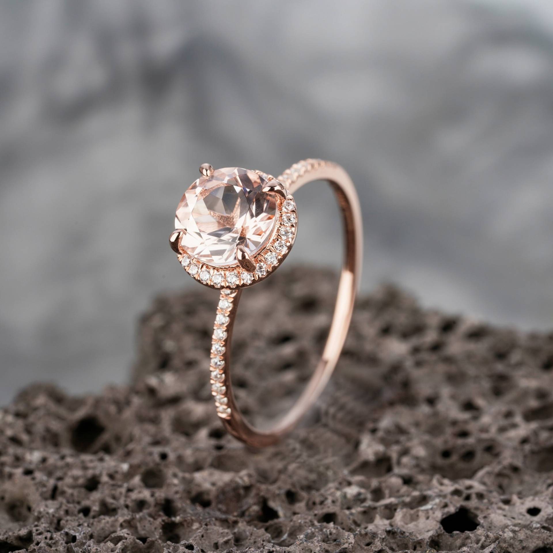 Vintage Rundschliff Morganit Und Diamant Verlobungsring, Einzigartiger 14K Rose Gold Pfirsich Ehering, Halo Versprechen Ring Geschenk Für Frauen von SofunJewelry