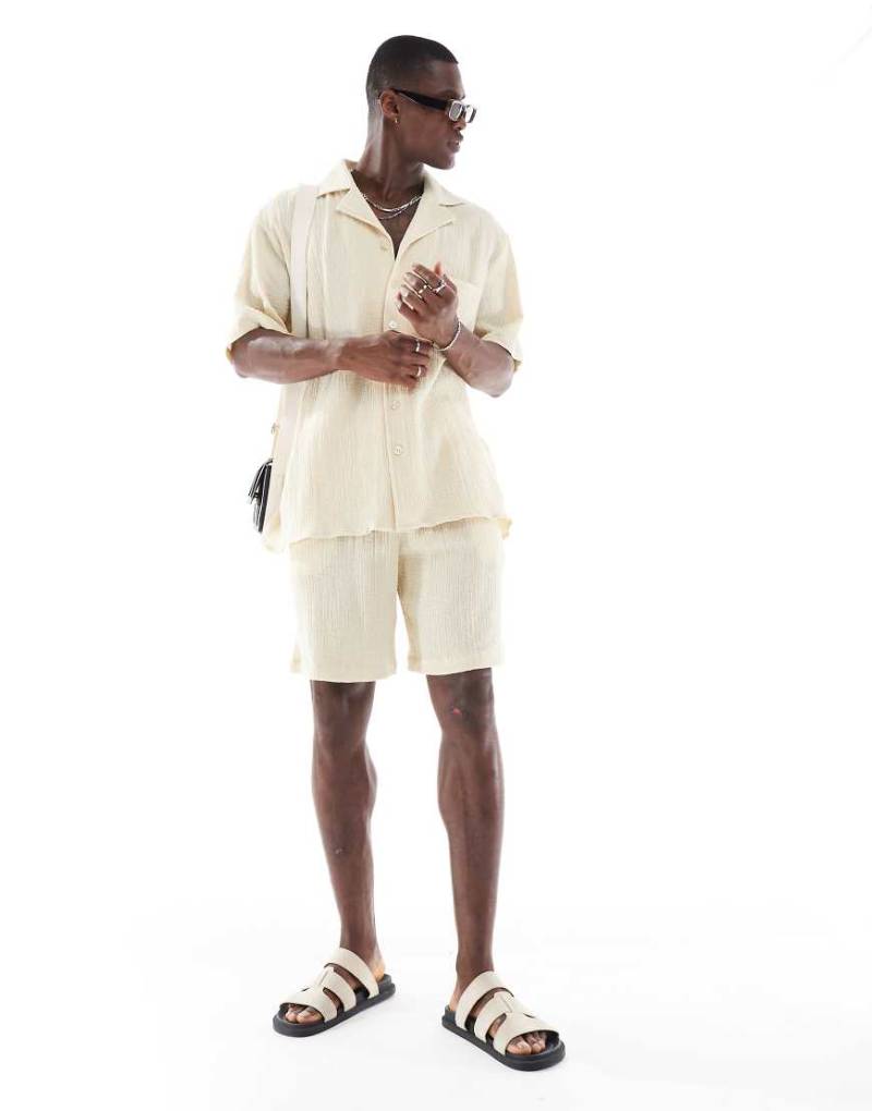 Sol Beach - Weiche Strandshorts in Creme-Braun von Sol Beach