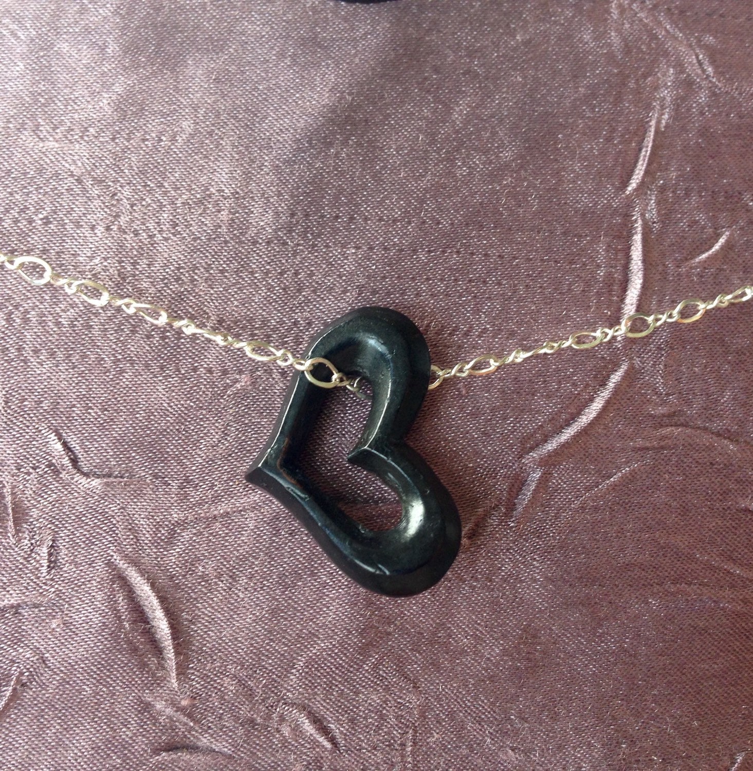Offenes Herz, Geschnitzte Kokosnuss Kette An Sterling Silber Und Verschluss Offenes Herz, Geschnitzte Kokosnuss Kette An Sterling Silber Und Verschluss von SolArtStudios