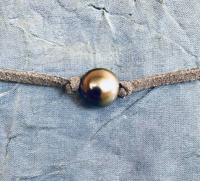 Tahiti Schwarzes Perlenarmband Auf Leder von SolArtStudios