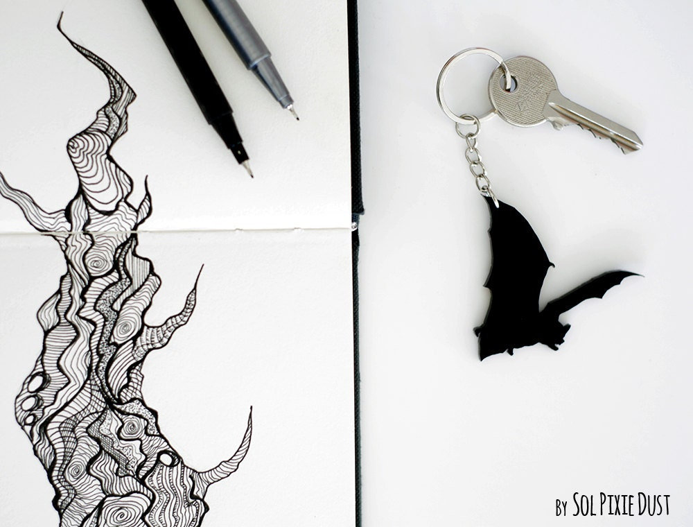 Schlüsselanhänger - Vampirfledermaus-Silhouette Schlüsselanhänger - Vampirfledermaus-Silhouette von SolPixieDust