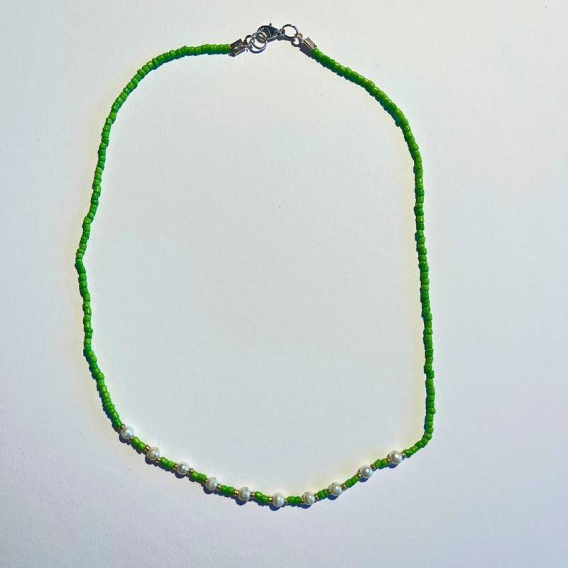 Handgemachte Grüne Perlenkette Bunter Schmuck Für Jeden Tag Handgemachte Grüne Perlenkette Bunter Schmuck Für Jeden Tag von SolegaHandmade