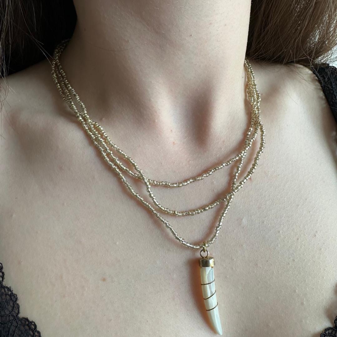 Handgemachte Perlenkette Mit Naturstein Anhänger - 44 cm Länge Boho Layered Schmuck Handgemachte Perlenkette Mit Naturstein Anhänger - 44 cm Länge Boho Layered Schmuck von SolegaHandmade