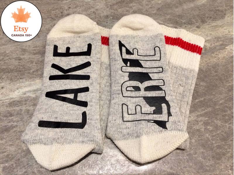 Lake ... Erie | Wort Socken - Lustige Neuheit Socken von SolelySocks