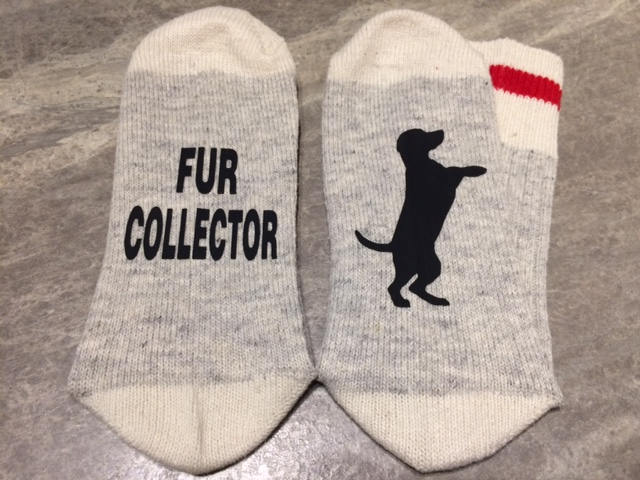 Silhouette Einer Katze Oder Eines Hundes ... Pelzsammler | Wortsocken - Lustige Socken Neuheit Socken von SolelySocks