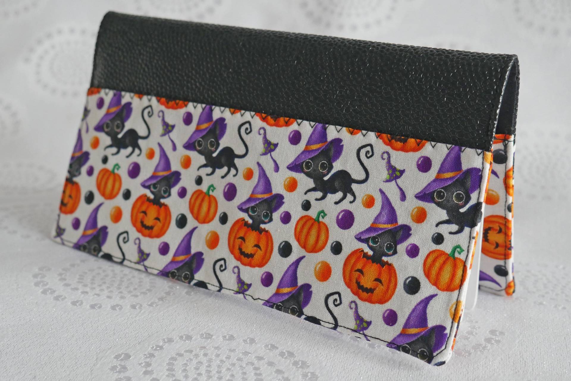 Scheckbuchhalter - Schecketui Scheckbuchschutz Katzen- Und Kürbismuster von SoleneSweetCreations