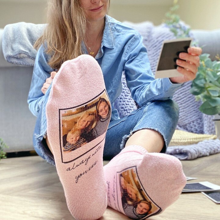 Immer Bei Ihnen Personalisierte Foto Socken | Muttertag Geschenke Für Sie Neue Babysocken Geschenk Unvergessliche Süße von Solesmith