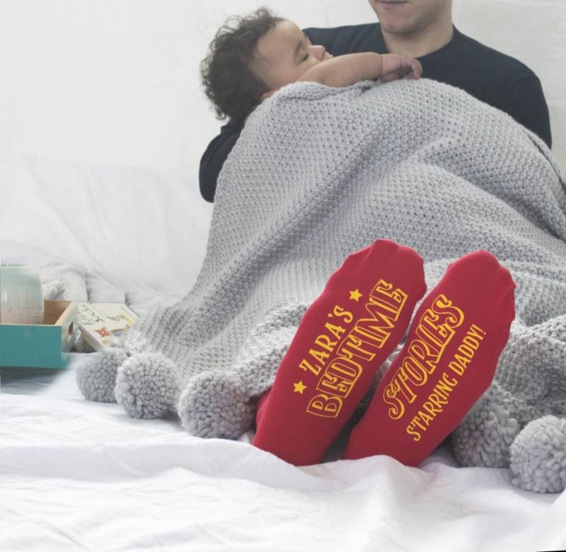 Personalisierte Zirkus Gute Nacht Geschichte Socken | Geschenke Für Papa Vatertag Muttertag Von Den Kindern Zuordenbare Süße von Solesmith