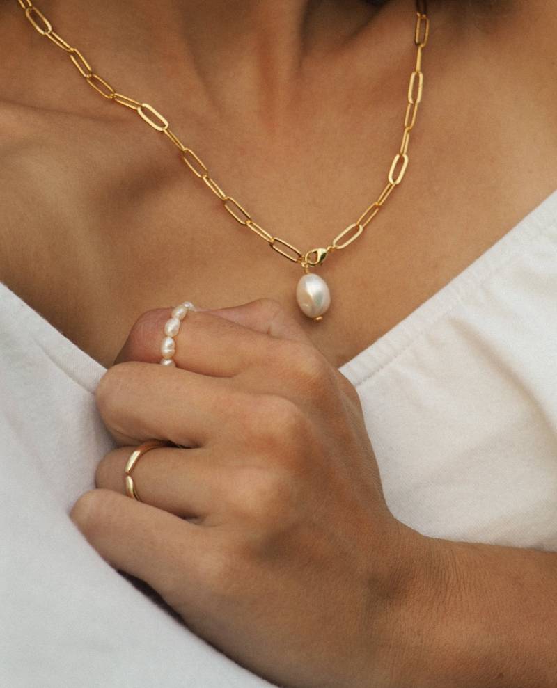 Necklace "Costa" - 14K Gold Filled Link Chain Necklace, White Freshwater Pearl/Vergoldete Gliederkette Mit Weißer Süßwasserperle von Solilunastore