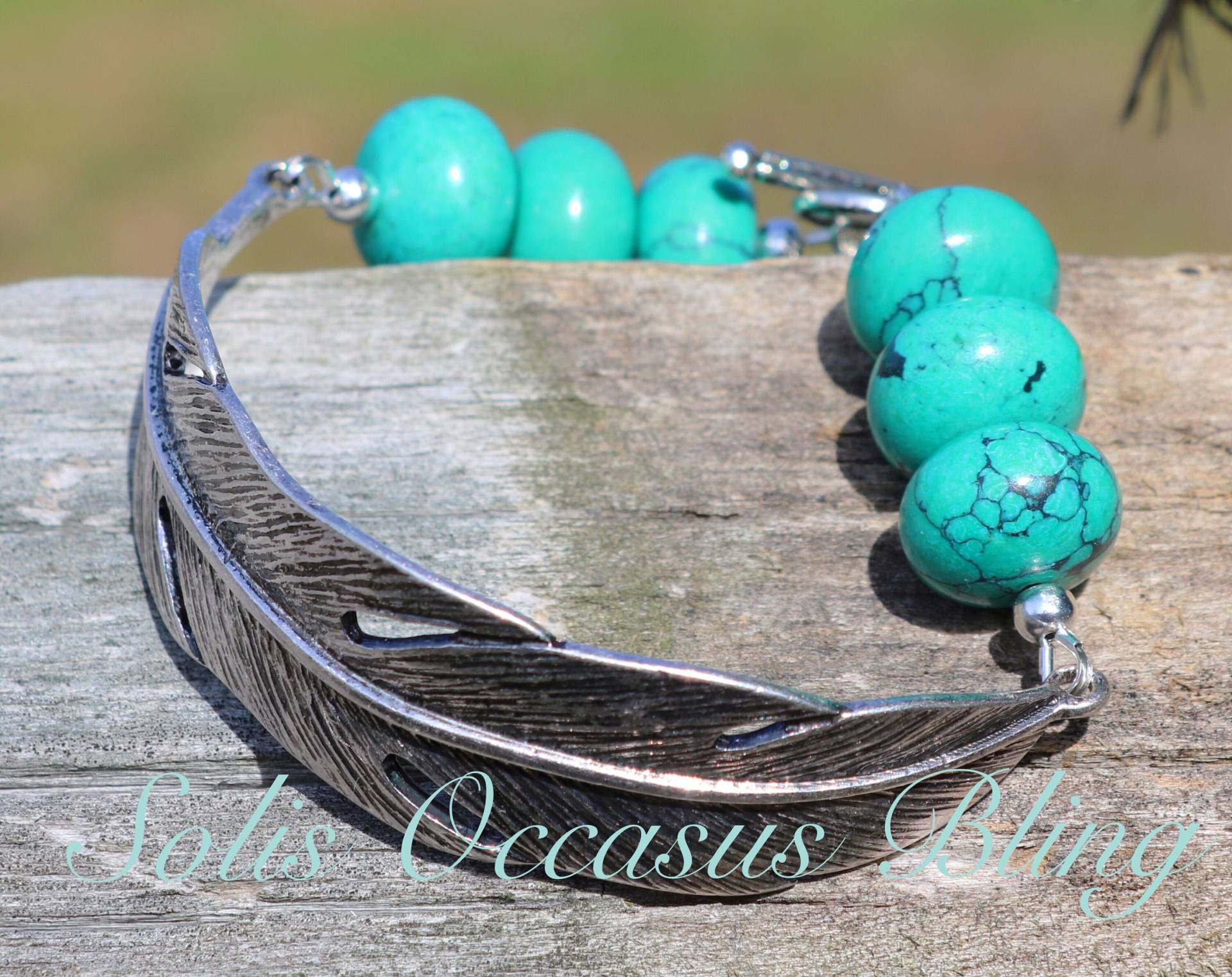 Westlichen Rodeo Cowgirl Handgearbeitetes Feder Anhänger Armband Westlichen Rodeo Cowgirl Handgearbeitetes Feder Anhänger Armband von SolisOccasusBling