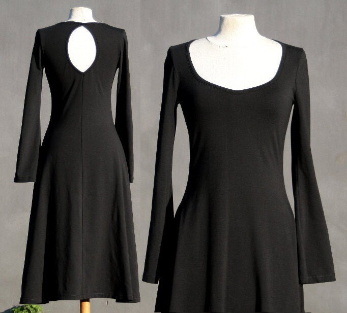 Schwarzes Bio Kleid, Größe S, Schlüsselloch, Lange Trompetenärmel, Knielang, Umweltfreundliche Frau, Lässiges Solmode von SolmodeDesign