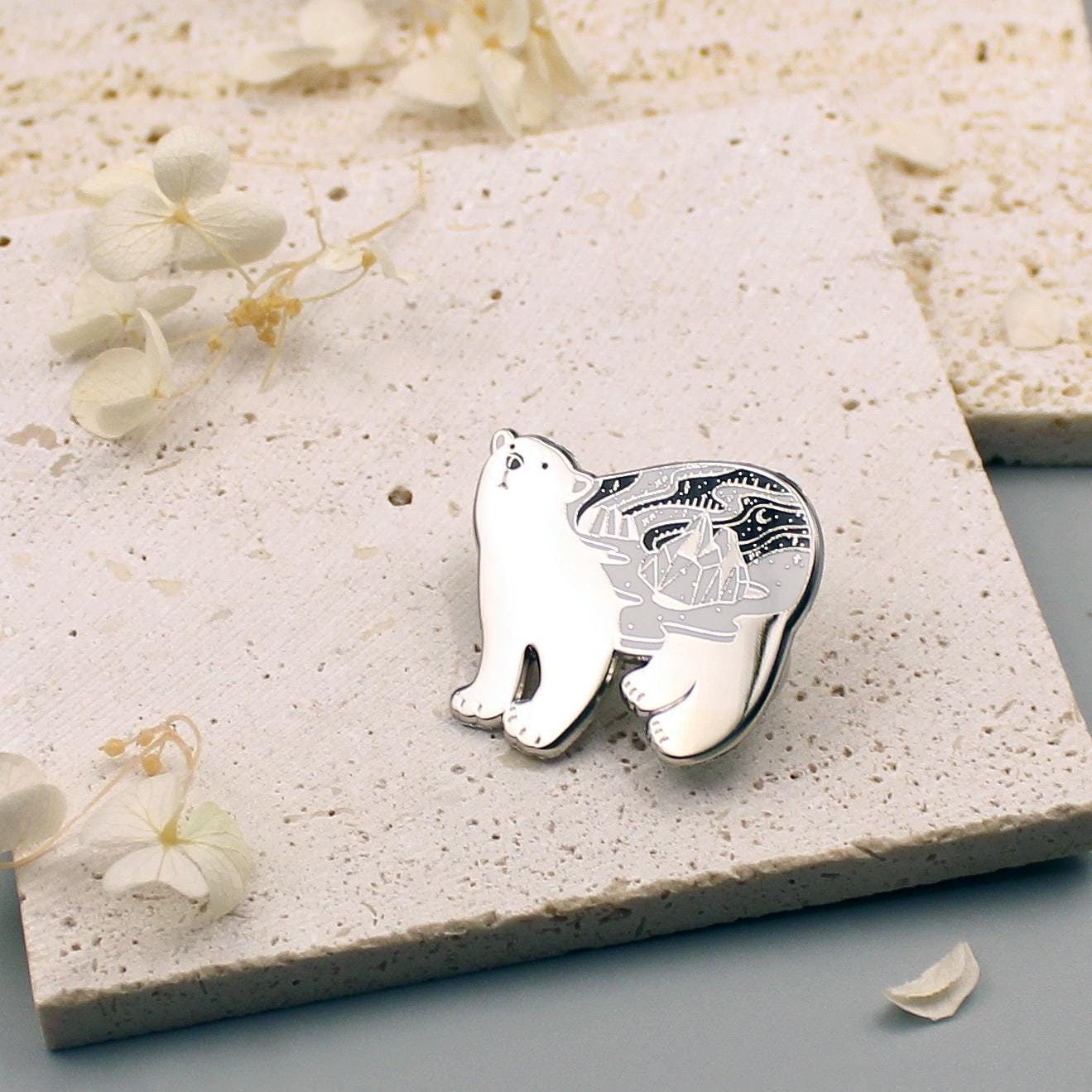 Eisbär Emaille Pin Vom Aussterben Bedrohte Tierart Brosche, Wwf Spende Eisbär Emaille Pin Vom Aussterben Bedrohte Tierart Brosche, Wwf Spende von SolnMarArt