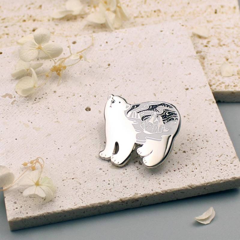 Eisbär Emaille Pin, Endangered Animal Brosche, Wwf Spende Eisbär Emaille Pin, Endangered Animal Brosche, Wwf Spende von SolnMarArt