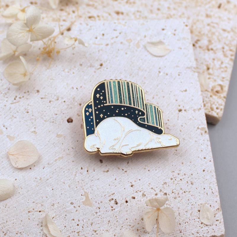 Eisbär Emaille Pin, Aurora Mit Glitzer, Nordlicht Abzeichen Eisbär Emaille Pin, Aurora Mit Glitzer, Nordlicht Abzeichen von SolnMarArt