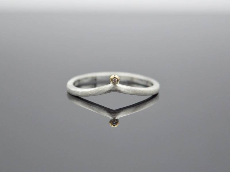 Feiner Ring "Diadem" Aus 925Er Silber Und 750Er Goldfassung Mit Brillant - Handgemacht von Solo1Unikatschmuck
