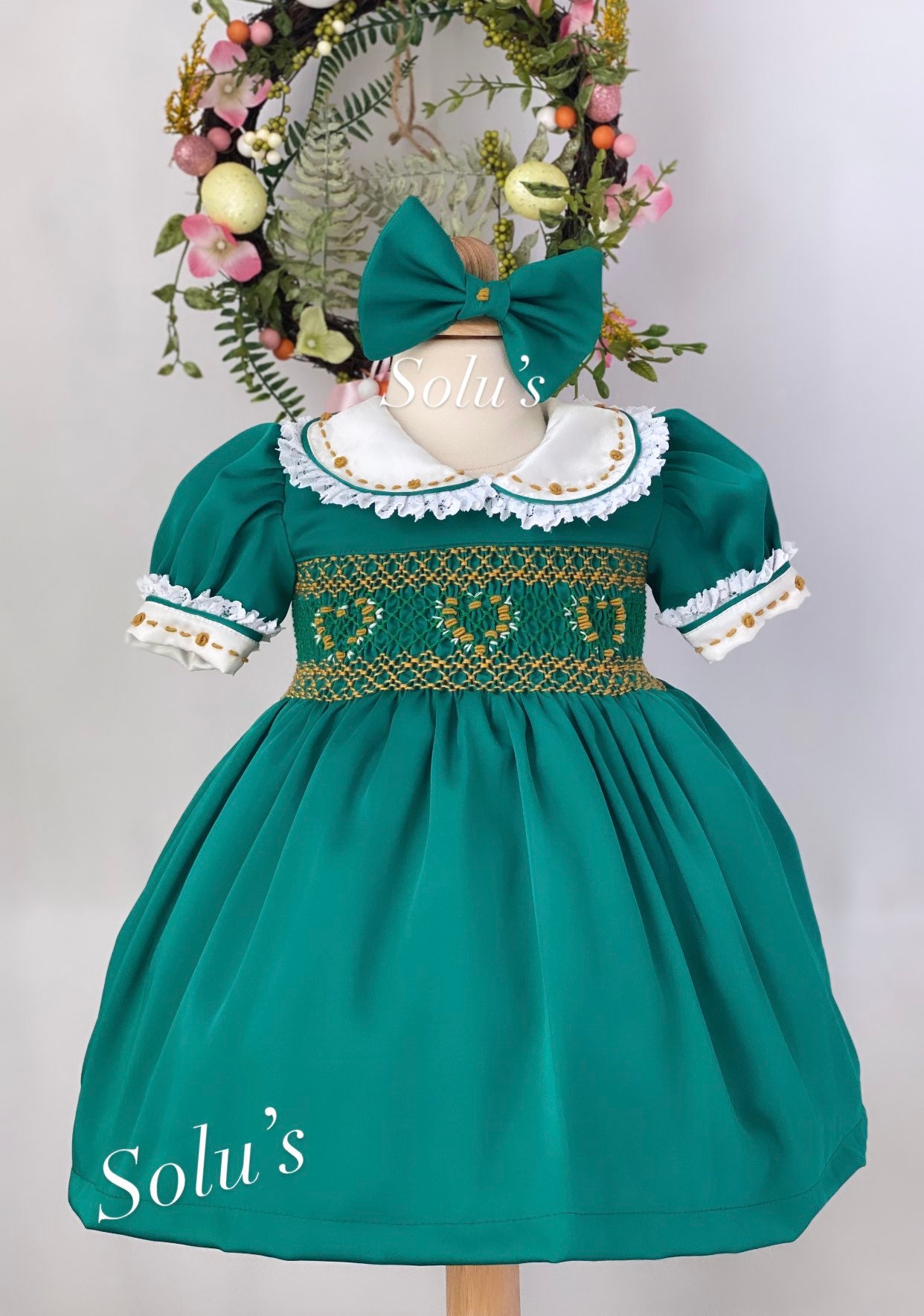 Gesmokt Stickerei Kleid - Bischof Abendkleid Gesmokt Stickerei Kleid - Bischof Abendkleid von SolusDesignsshop