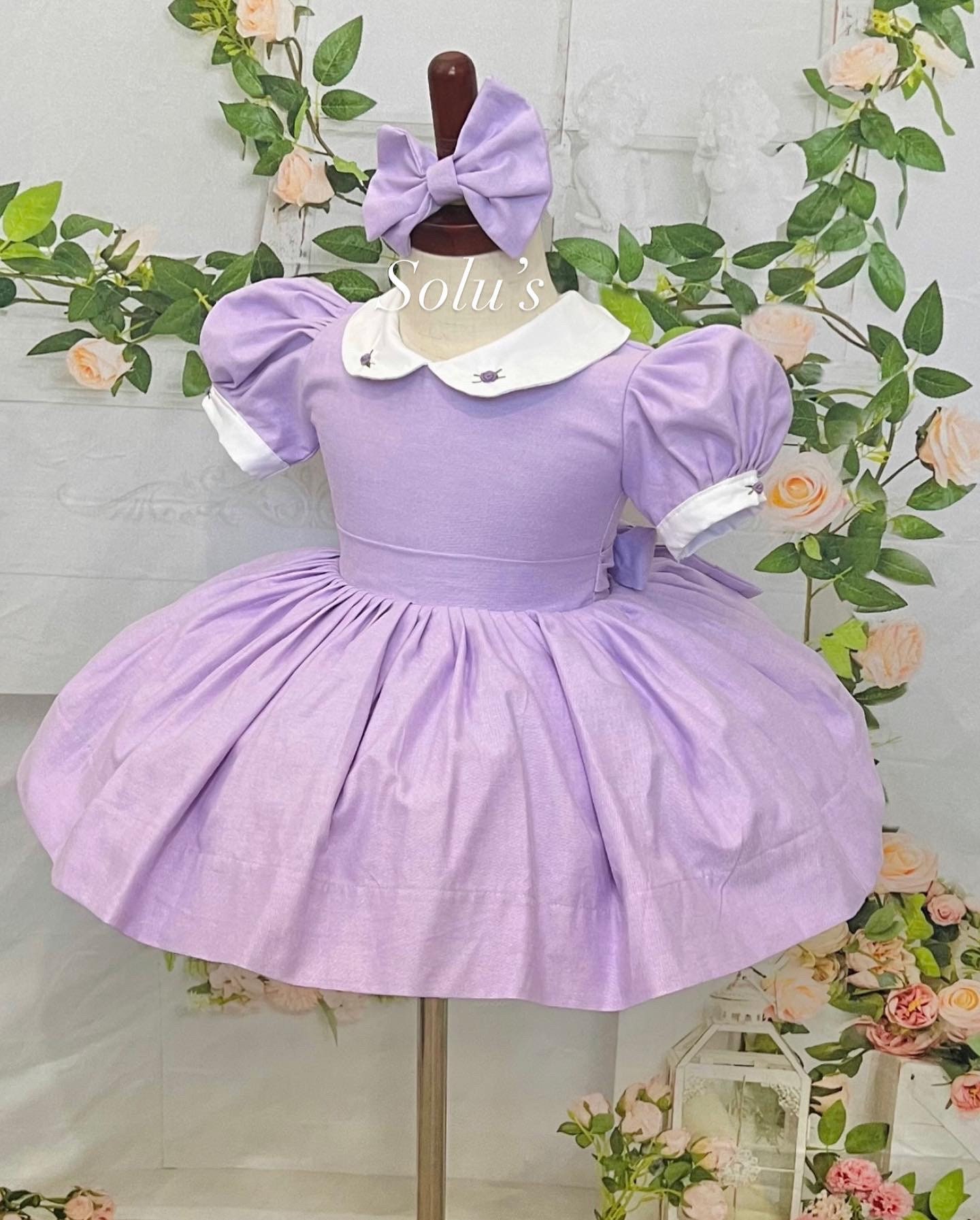 Gesmokt Stickerei Kleid - Bischof Abendkleid Gesmokt Stickerei Kleid - Bischof Abendkleid von SolusDesignsshop