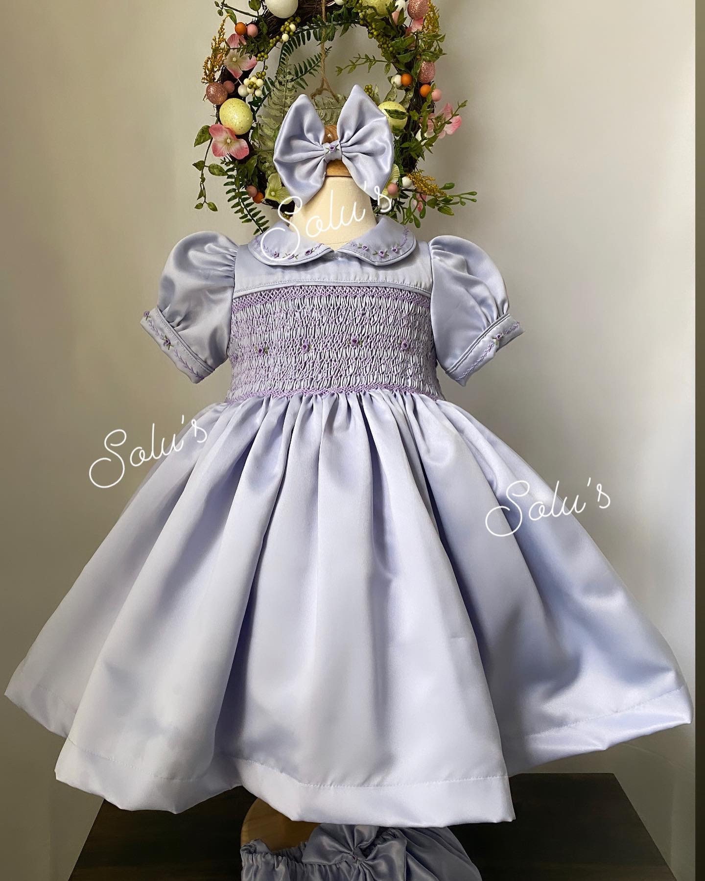 Gesmokt Stickerei Kleid - Bischof Abendkleid Gesmokt Stickerei Kleid - Bischof Abendkleid von SolusDesignsshop